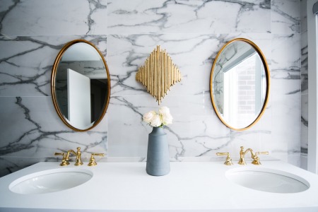 Elegancka łazienka – pomysły na aranżację